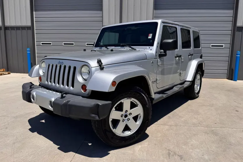2012 Jeep Wrangler Unlimited Sahara photo 1