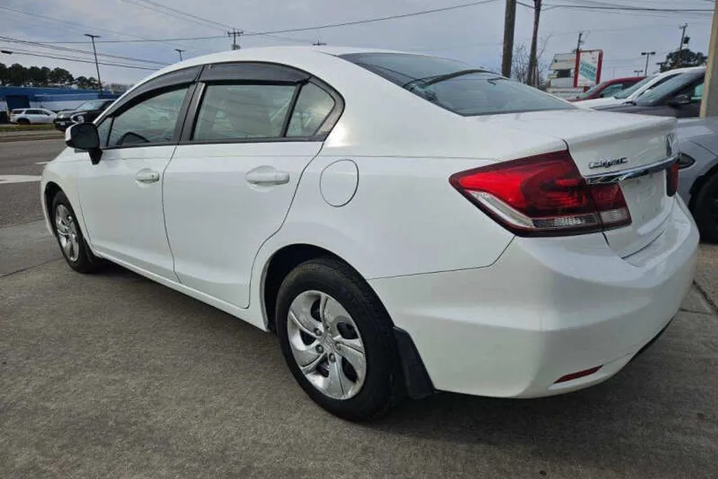 2013 Honda Civic LX photo 1