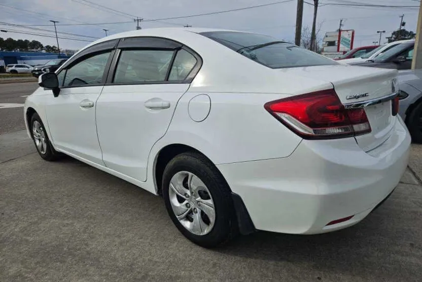 2013 Honda Civic LX photo 1