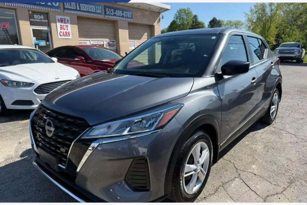 2023 Nissan Kicks S photo 1