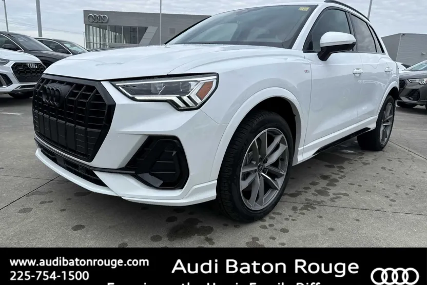 2025 Audi Q3 45 TFSI S line Premium photo 1