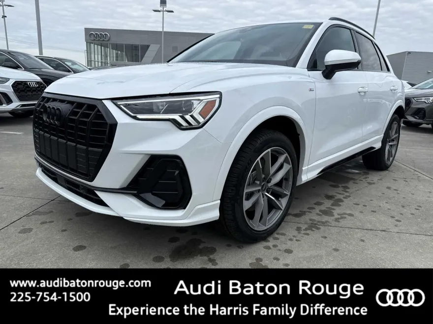 2025 Audi Q3 45 TFSI S line Premium photo 1