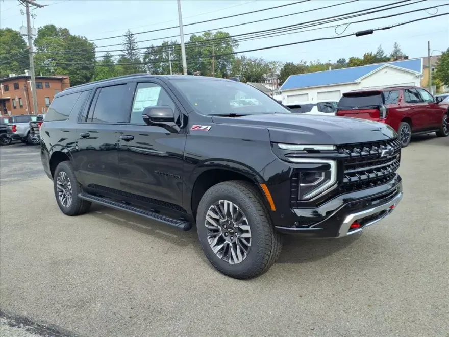 2026 Chevrolet Suburban Z71 photo 1