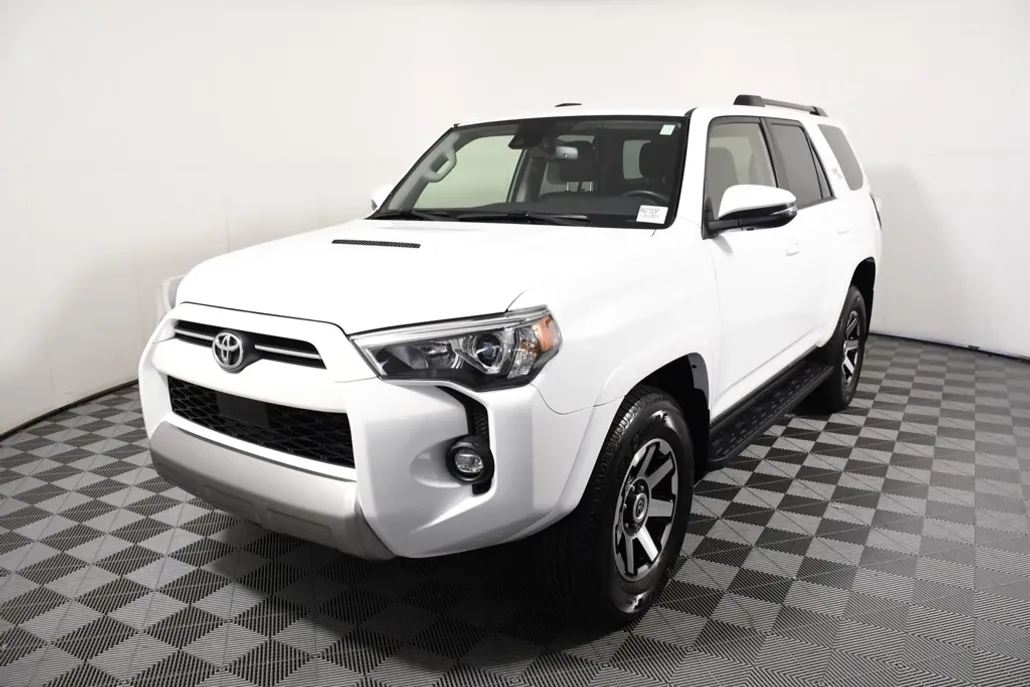 2024 Toyota 4Runner TRD Off-Road Premium photo 1