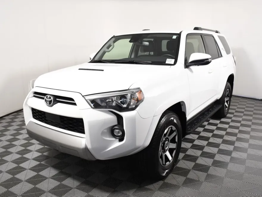 2024 Toyota 4Runner TRD Off-Road Premium photo 1