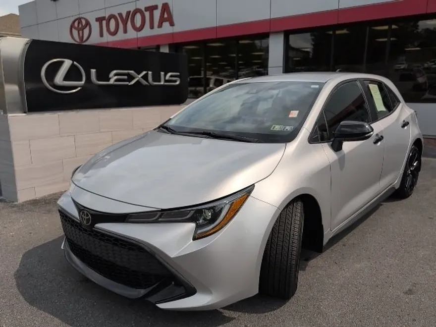 2021 Toyota Corolla SE Nightshade Edition photo 1