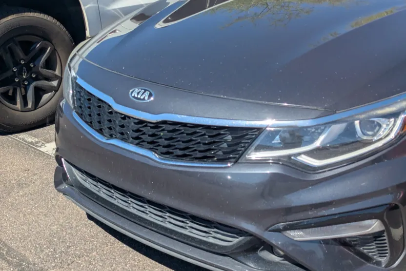 2019 Kia Optima S photo 1