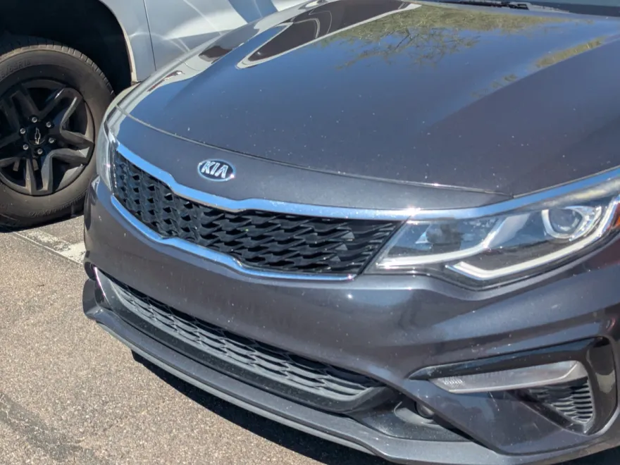 2019 Kia Optima S photo 1
