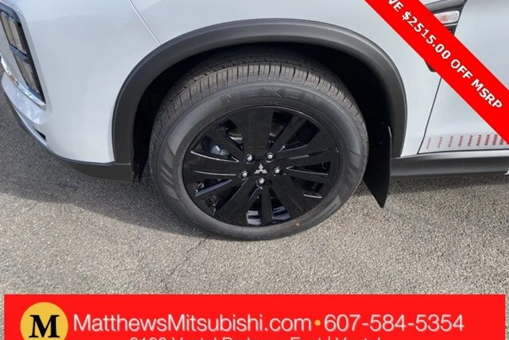 2024 Mitsubishi Outlander Sport photo 1
