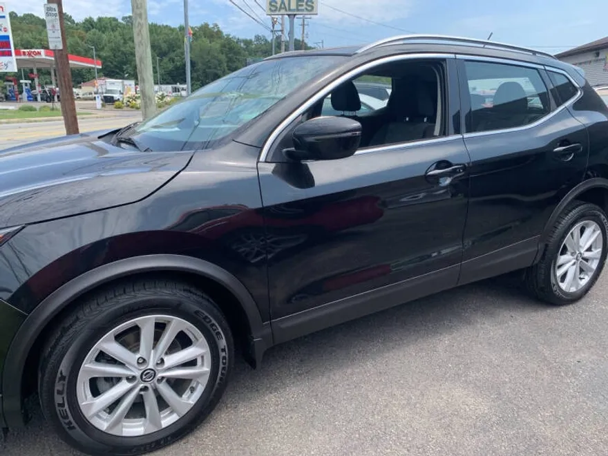 2019 Nissan Rogue Sport SV photo 1
