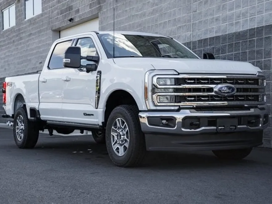 2026 Ford F-250 Lariat photo 1