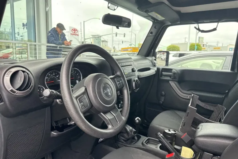 2016 Jeep Wrangler Unlimited Sport photo 1