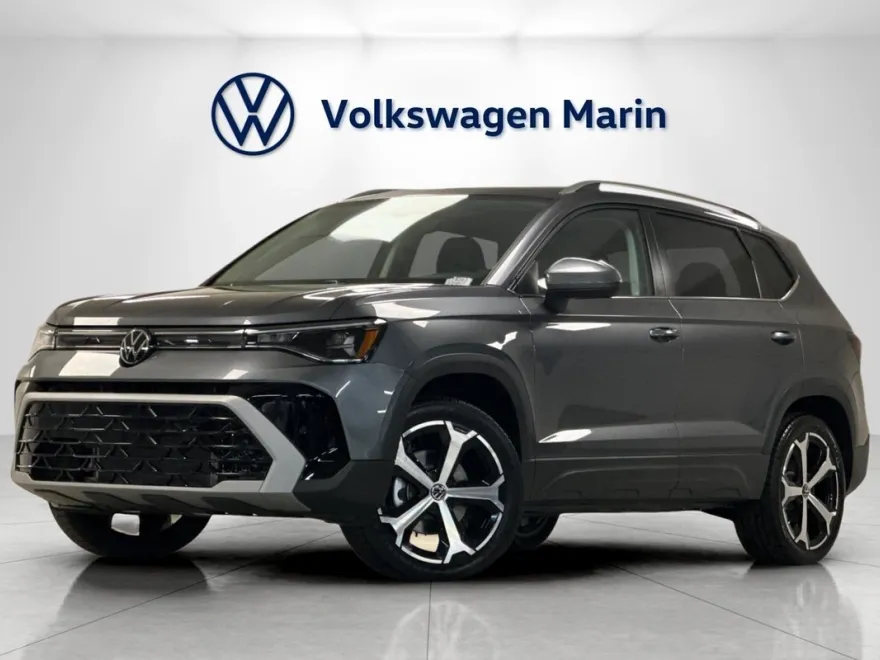 2025 Volkswagen Taos SEL photo 1