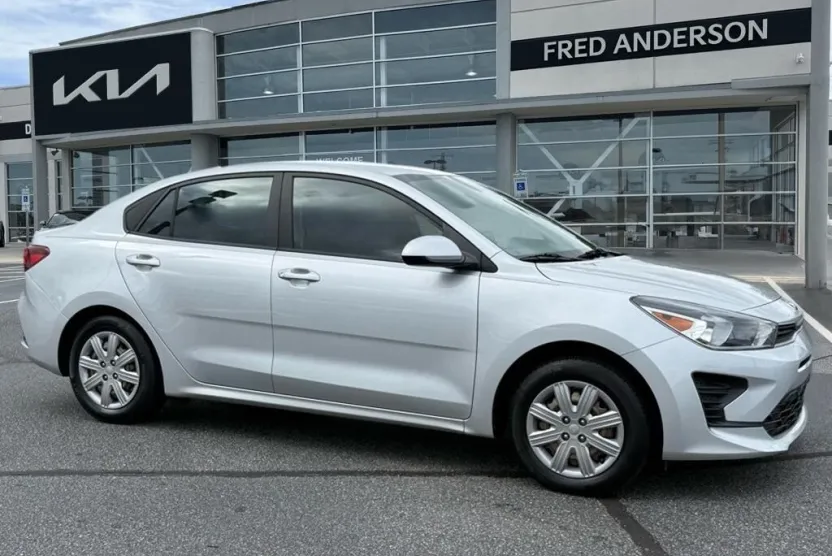 2021 Kia Rio LX photo 1