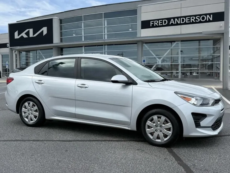 2021 Kia Rio LX photo 1