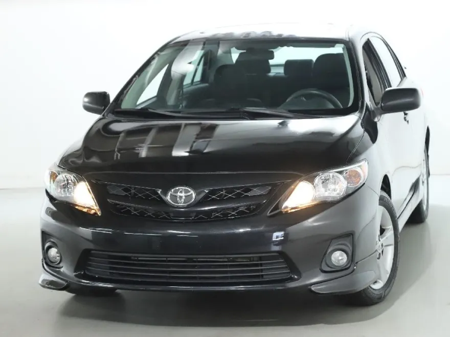 2011 Toyota Corolla S photo 1