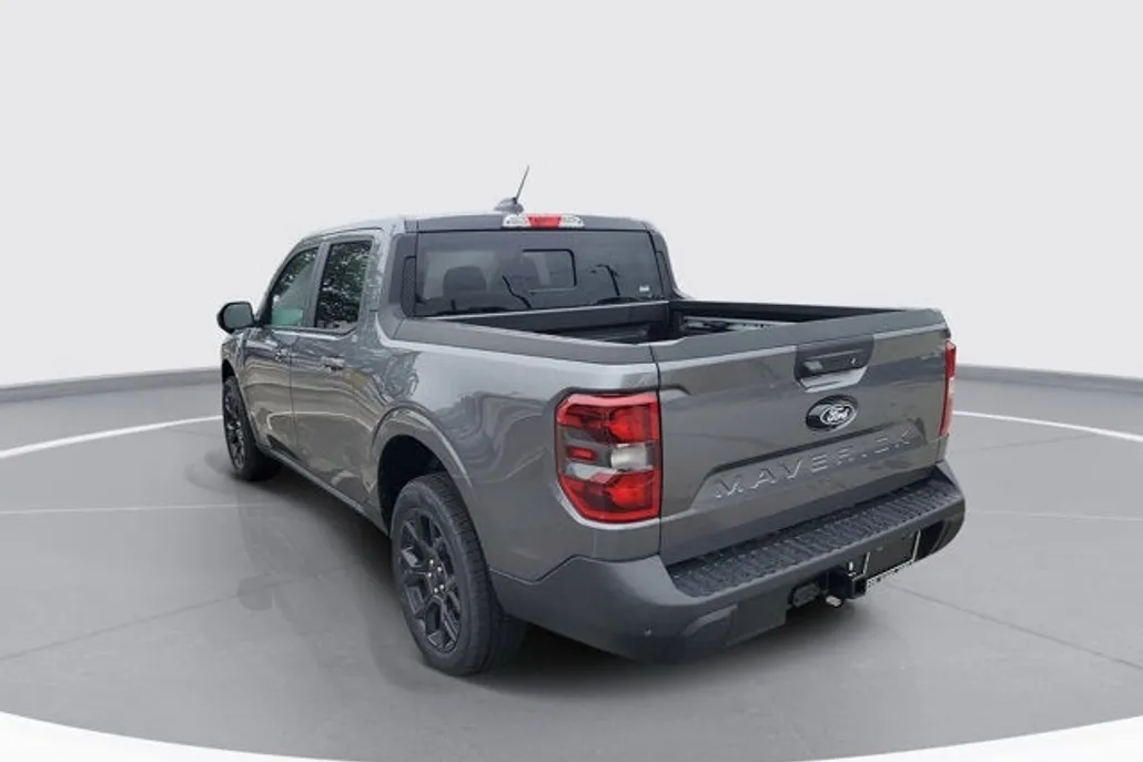 2025 Ford Maverick Lariat photo 1