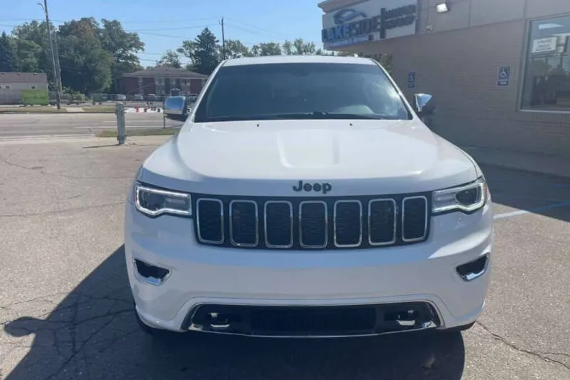 2020 Jeep Grand Cherokee Overland photo 1