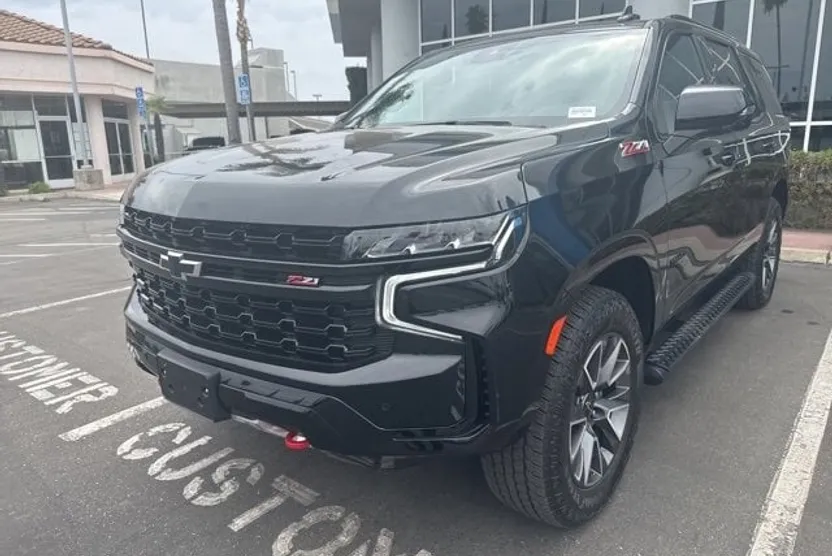 2023 Chevrolet Tahoe Z71 photo 1