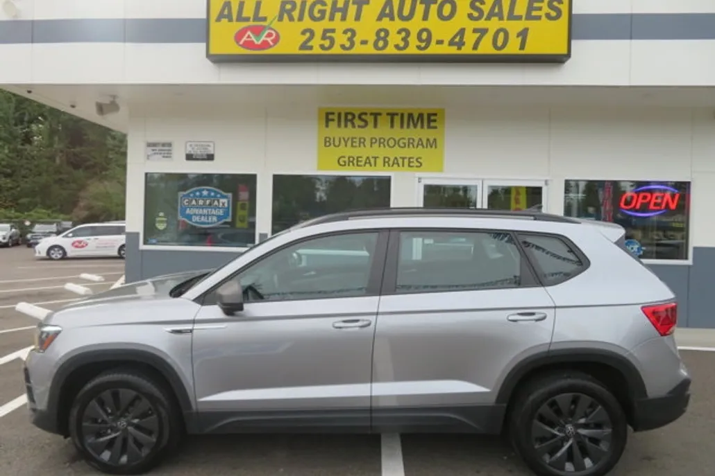 2024 Volkswagen Taos S photo 1