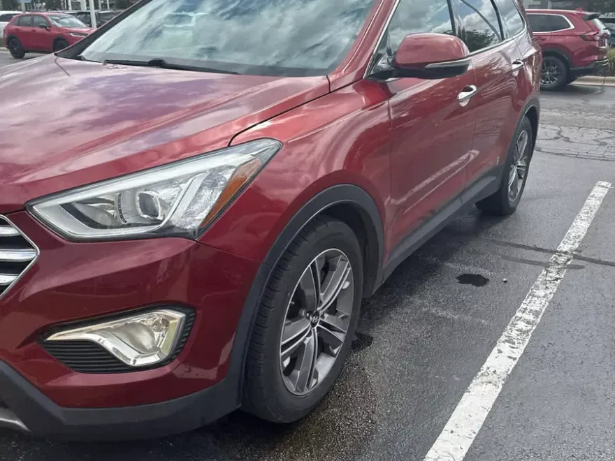 2014 Hyundai Santa Fe GLS photo 1