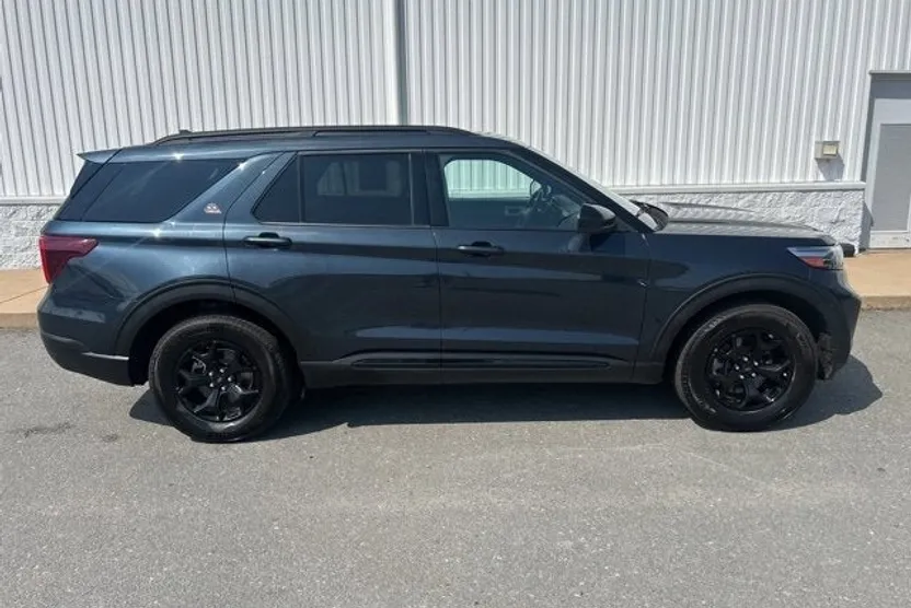 2024 Ford Explorer Timberline photo 1