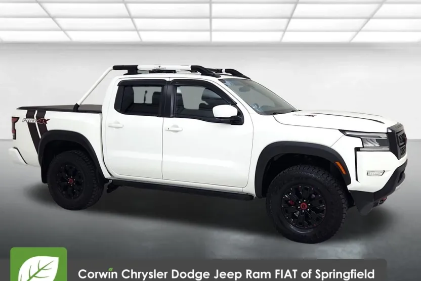 2022 Nissan Frontier PRO-4X photo 1