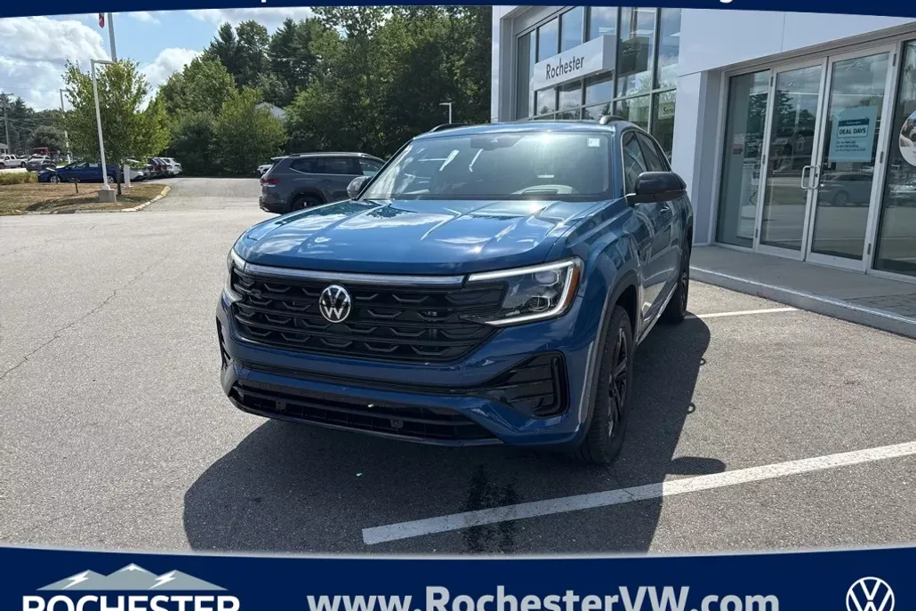 2026 Volkswagen Atlas Cross Sport SEL R-Line photo 1
