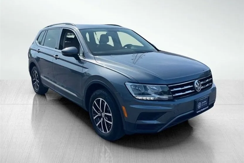 2021 Volkswagen Tiguan SE photo 1