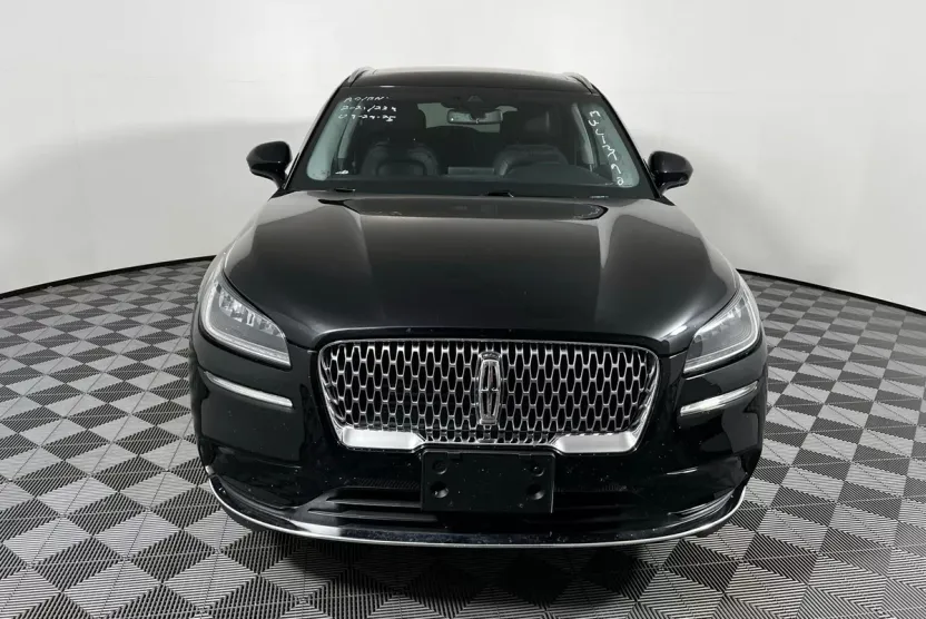 2021 Lincoln Corsair Standard photo 1