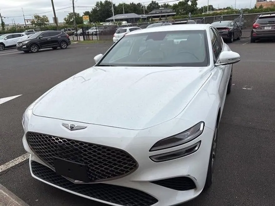 2023 Genesis G70 2.0T photo 1