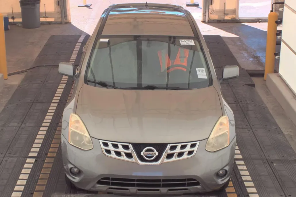 2013 Nissan Rogue S photo 1