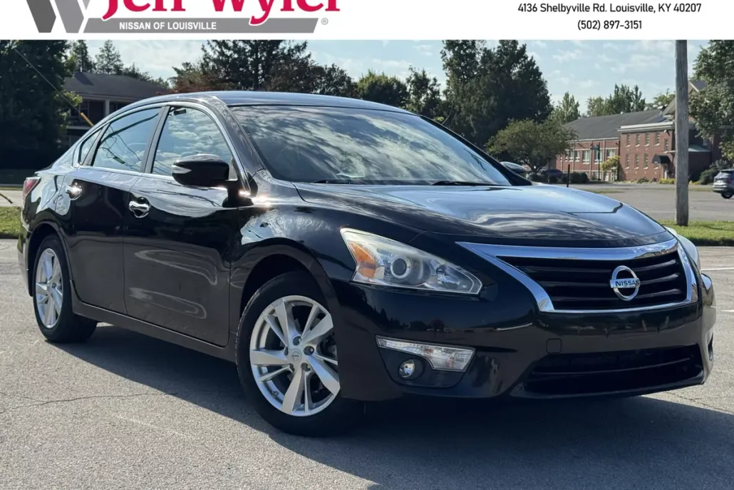 2015 Nissan Altima 2.5 SV photo 1