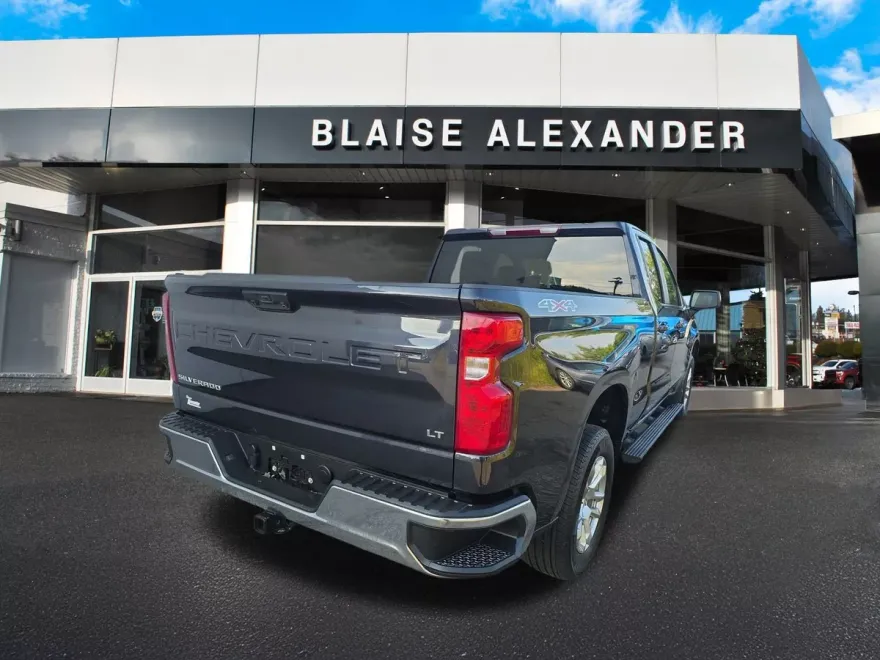 2023 Chevrolet Silverado 1500 LT photo 1