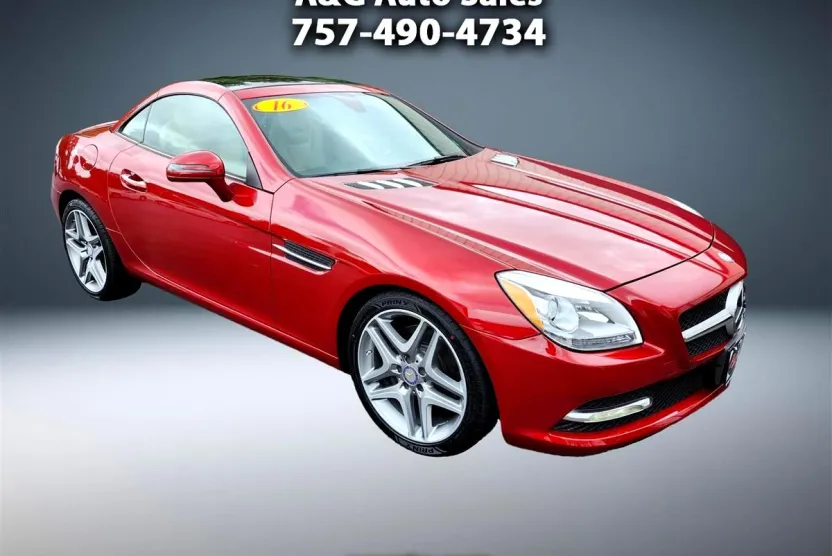 2016 Mercedes Benz SLK 300 photo 1