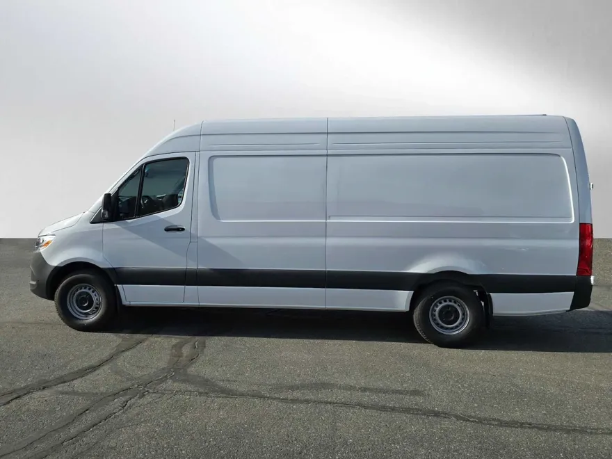 2024 Mercedes Benz Sprinter 2500 High Roof photo 1
