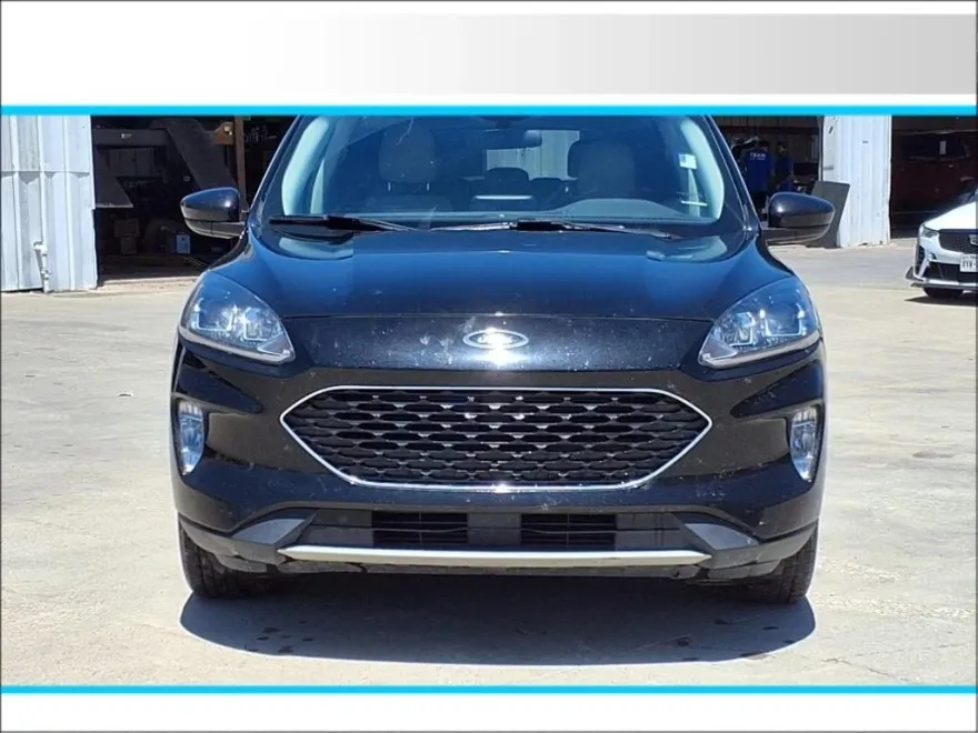 2022 Ford Escape SEL photo 2