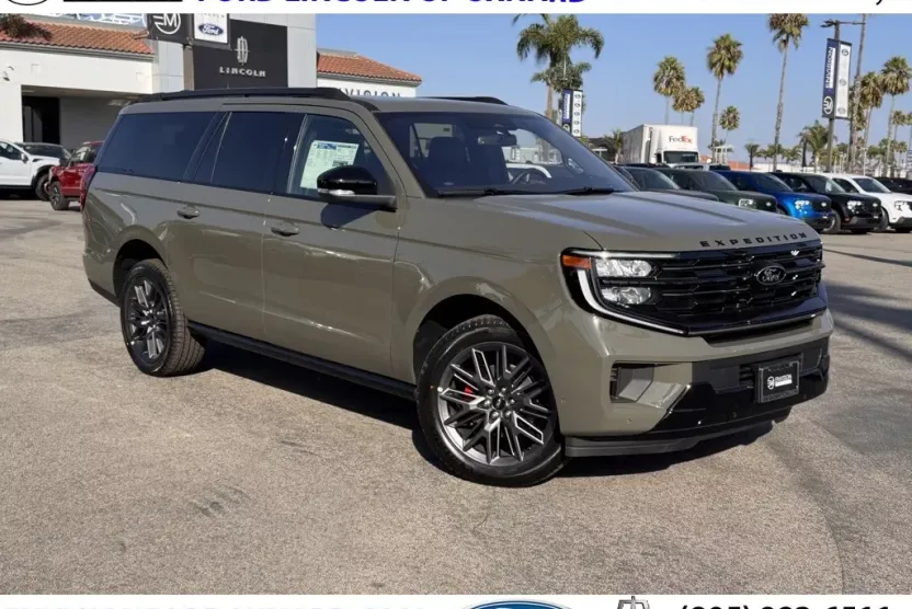 2025 Ford Expedition MAX Platinum photo 1