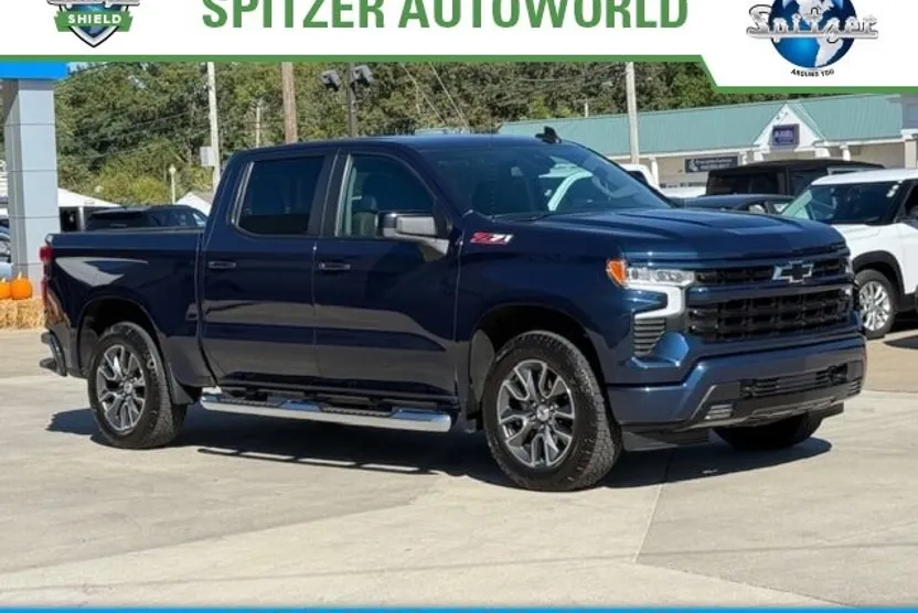 2023 Chevrolet Silverado 1500 RST photo 1