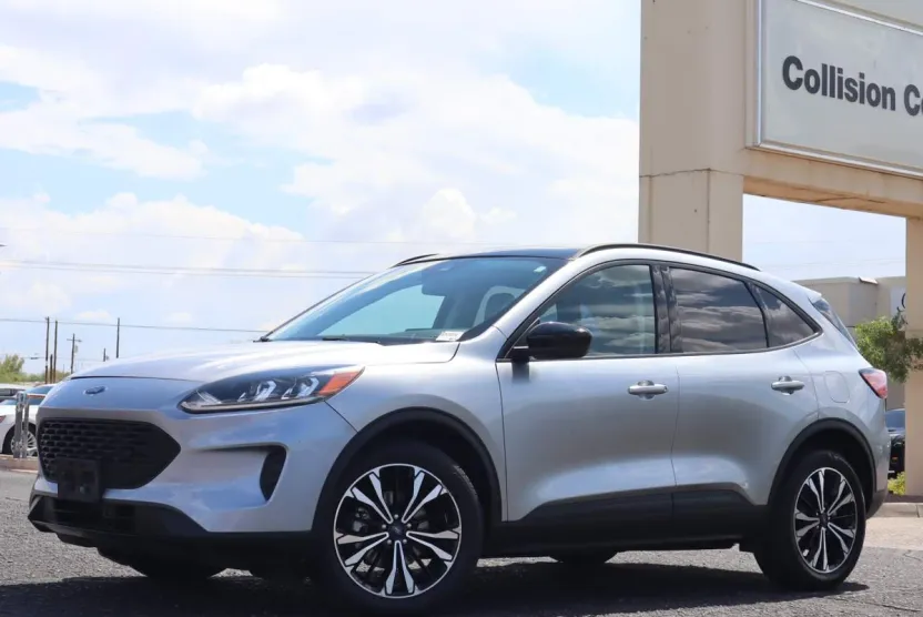 2022 Ford Escape Hybrid SE photo 1