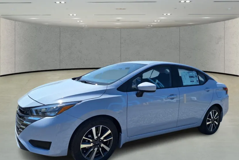 2025 Nissan Versa SV photo 1