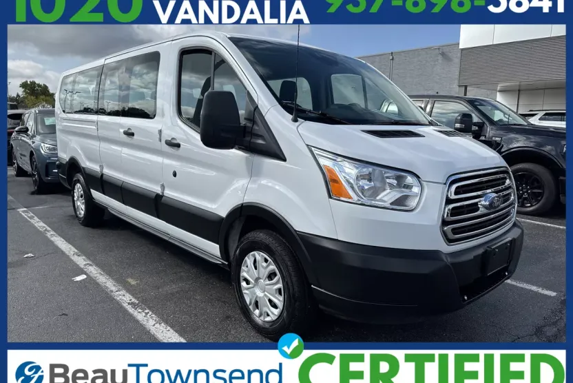 2019 Ford Transit Passenger XLT photo 1