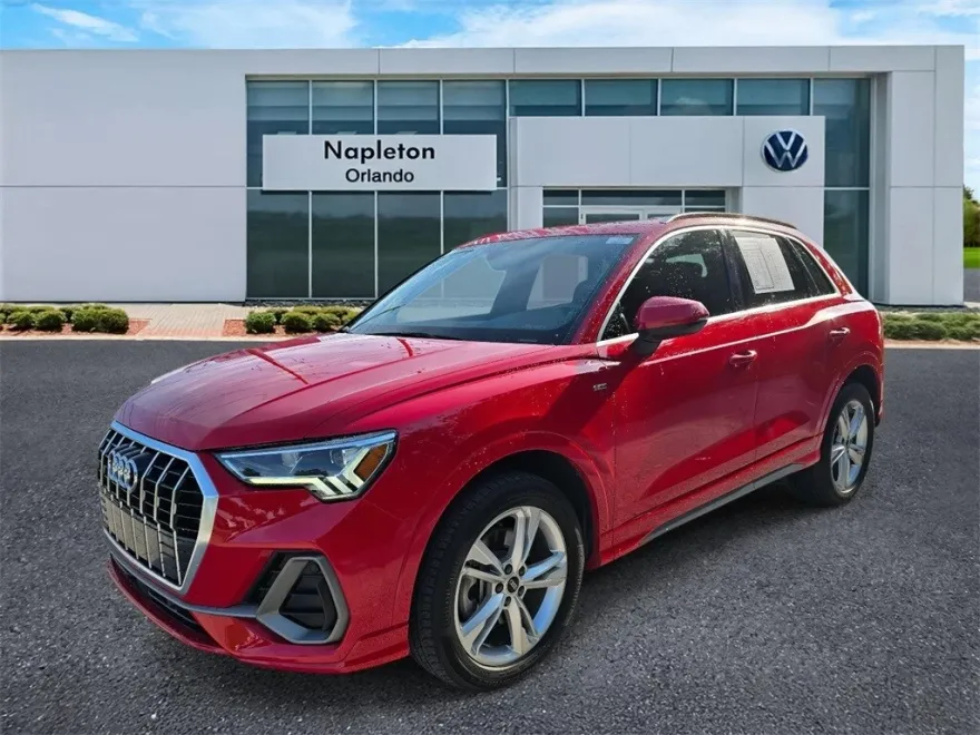 2023 Audi Q3 S line Premium photo 1