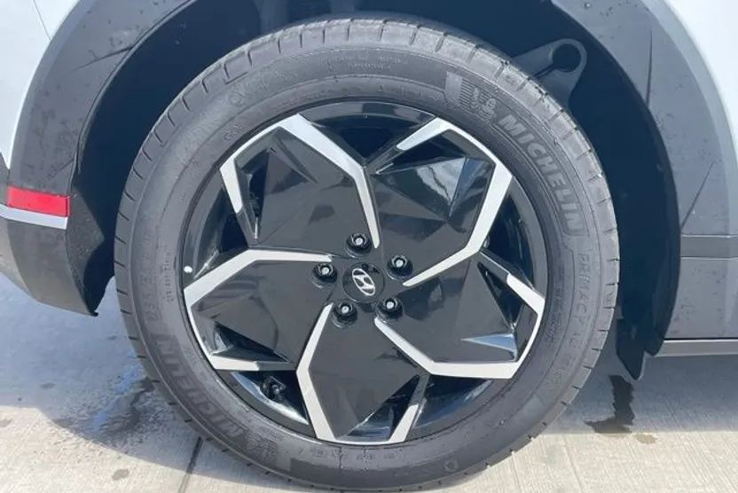 2024 Hyundai Ioniq 5 SEL photo 1