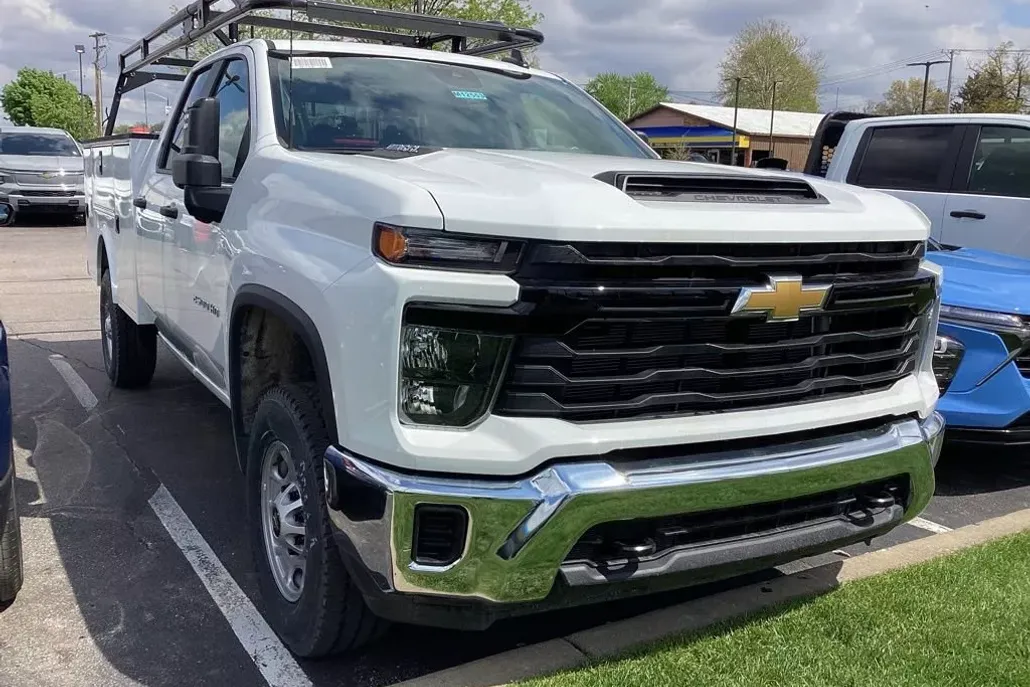 2025 Chevrolet Silverado 2500HD photo 1