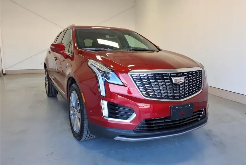 2021 Cadillac XT5 Premium Luxury photo 1