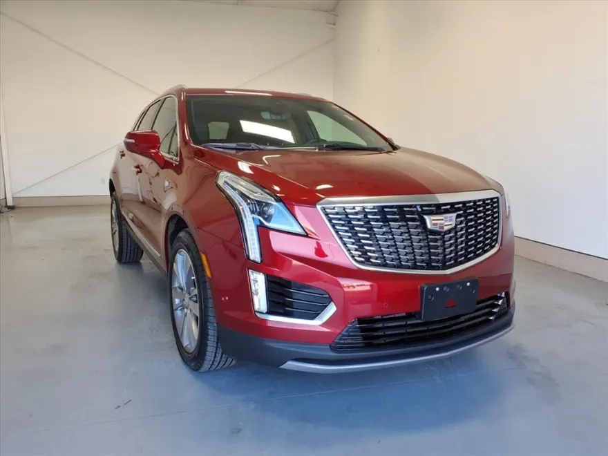 2021 Cadillac XT5 Premium Luxury photo 1
