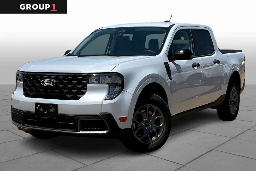 2025 Ford Maverick XLT photo 1