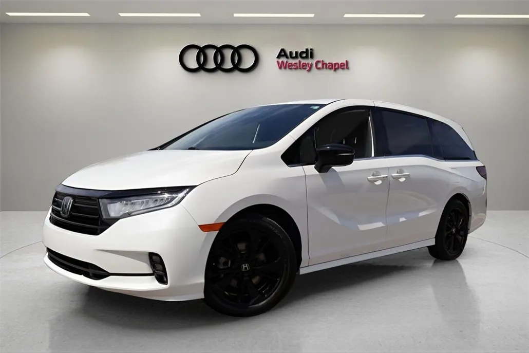 2024 Honda Odyssey Sport photo 1