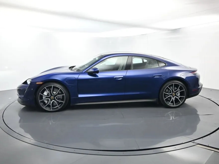 2022 Porsche Taycan Base photo 1